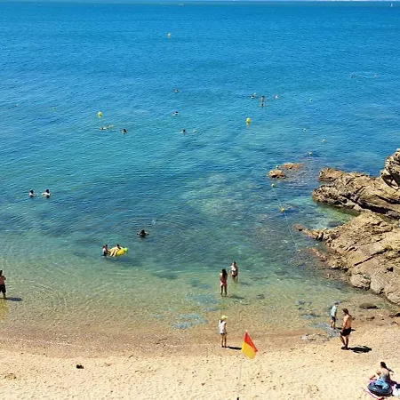빌라 Plage Et Spa A *